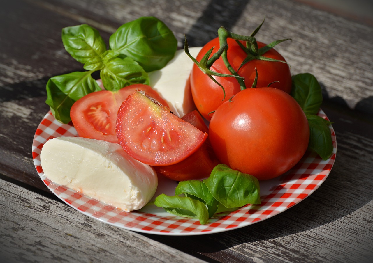 高血圧になりにくくするためのバランスの取れた食事とは？薬剤師が解説！